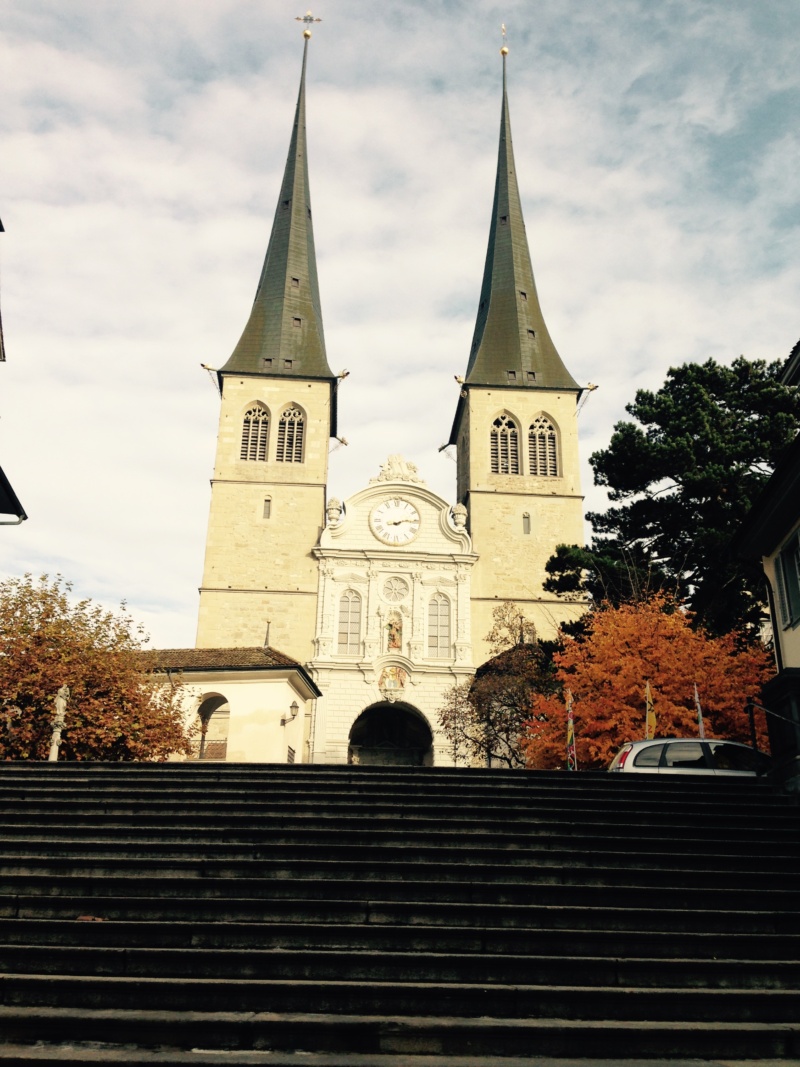 travel guide to lucerne Church of St. Leodegar (wanderlustbee)