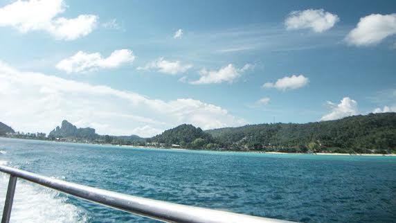 Ferry to Koh Phi Phi has spectacular views!!