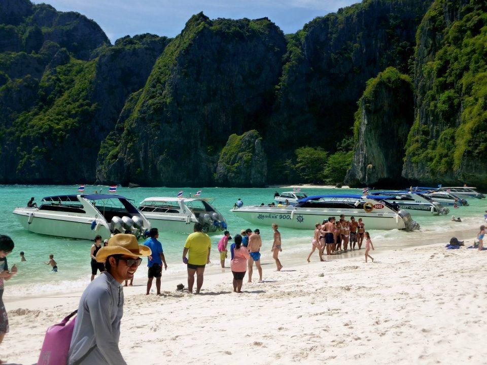 Wanderlustbee backpacking Thailand stop three Koh phi phi