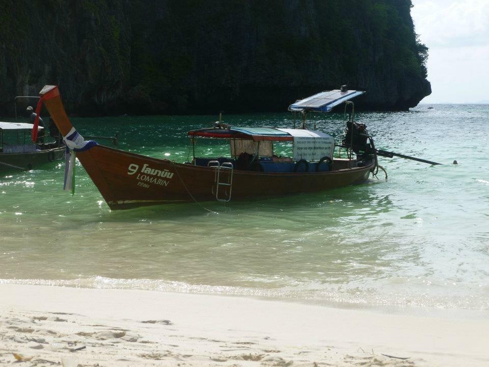 Wanderlustbee backpacking Thailand stop three Koh phi phi