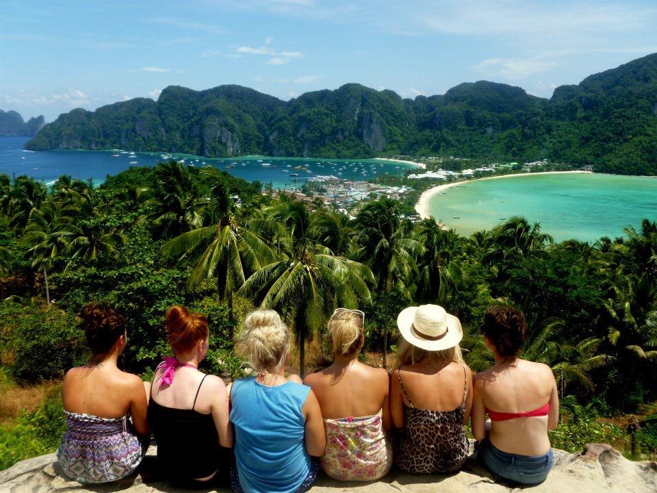 wanderlustbee backpacking thailand stop three koh phi phi