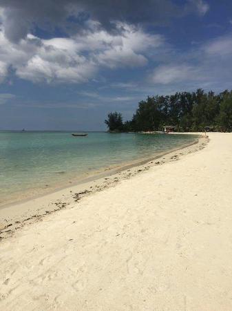 wanderlust bee backpacking thailand stop four koh phangan