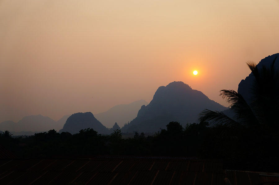 wanderlust bee backpacking thailand and laos - vang vieng