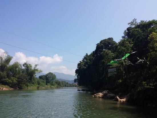 wanderlust bee backpacking thailand and laos - vang vieng