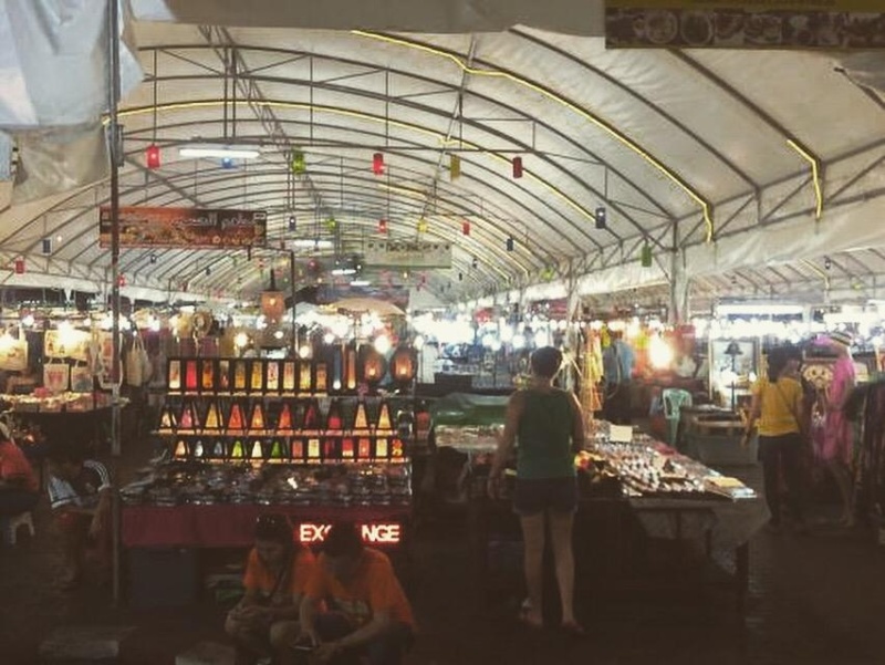 wanderlust bee Chiang Mai night market