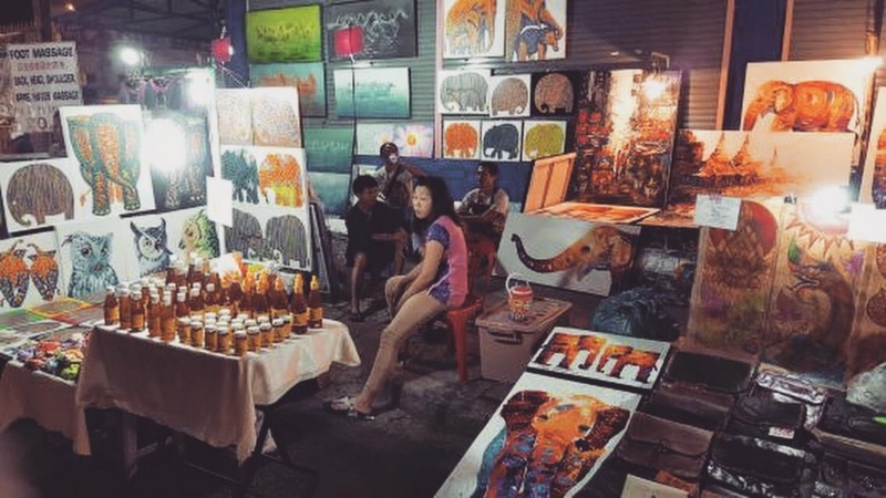 wanderlust bee Chiang Mai night market