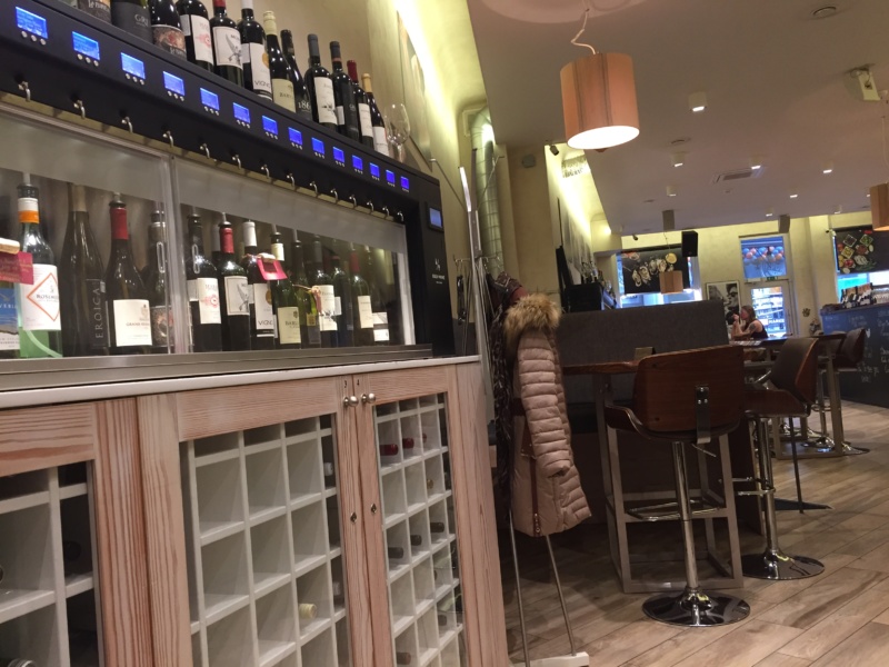 Wanderlustbee - Easy wine Riga, Latvia