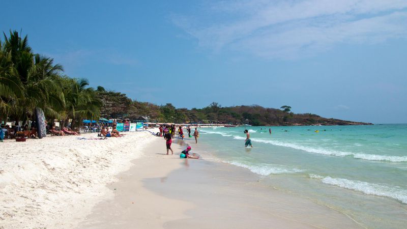 wanderlust bee island hopping Koh Samet