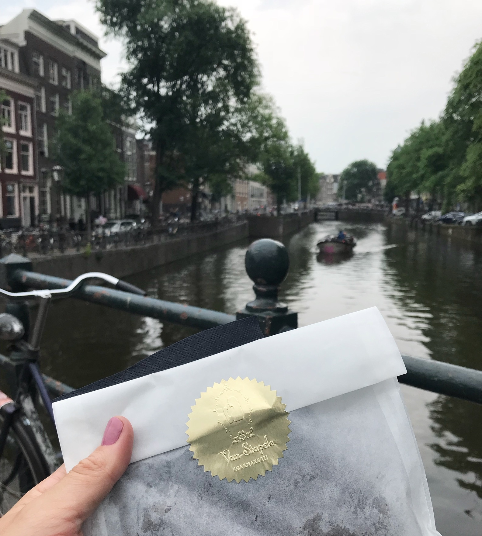 Wanderlust bee - Amsterdam 