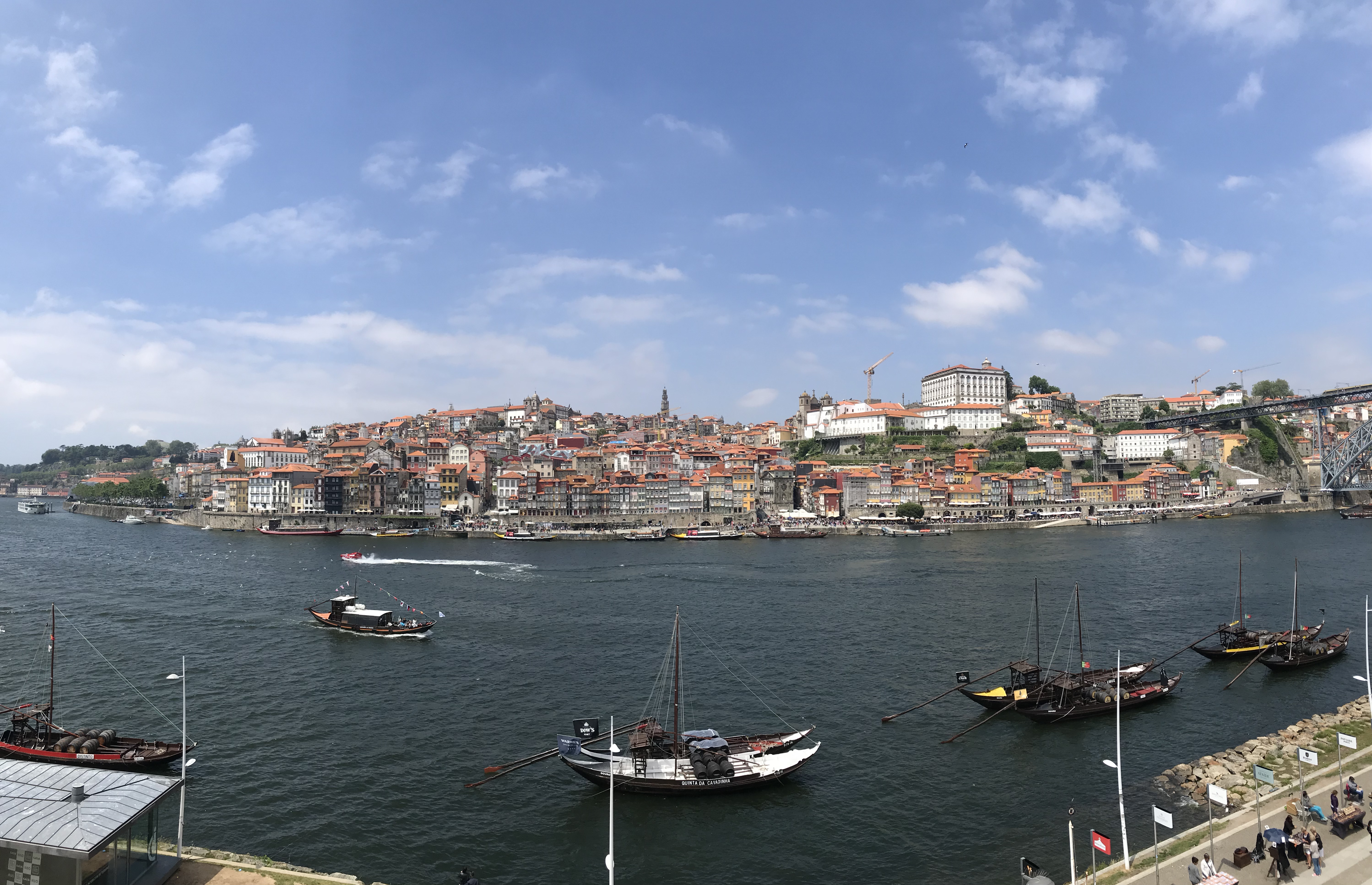 WanderlustBee - Porto, Portugal 