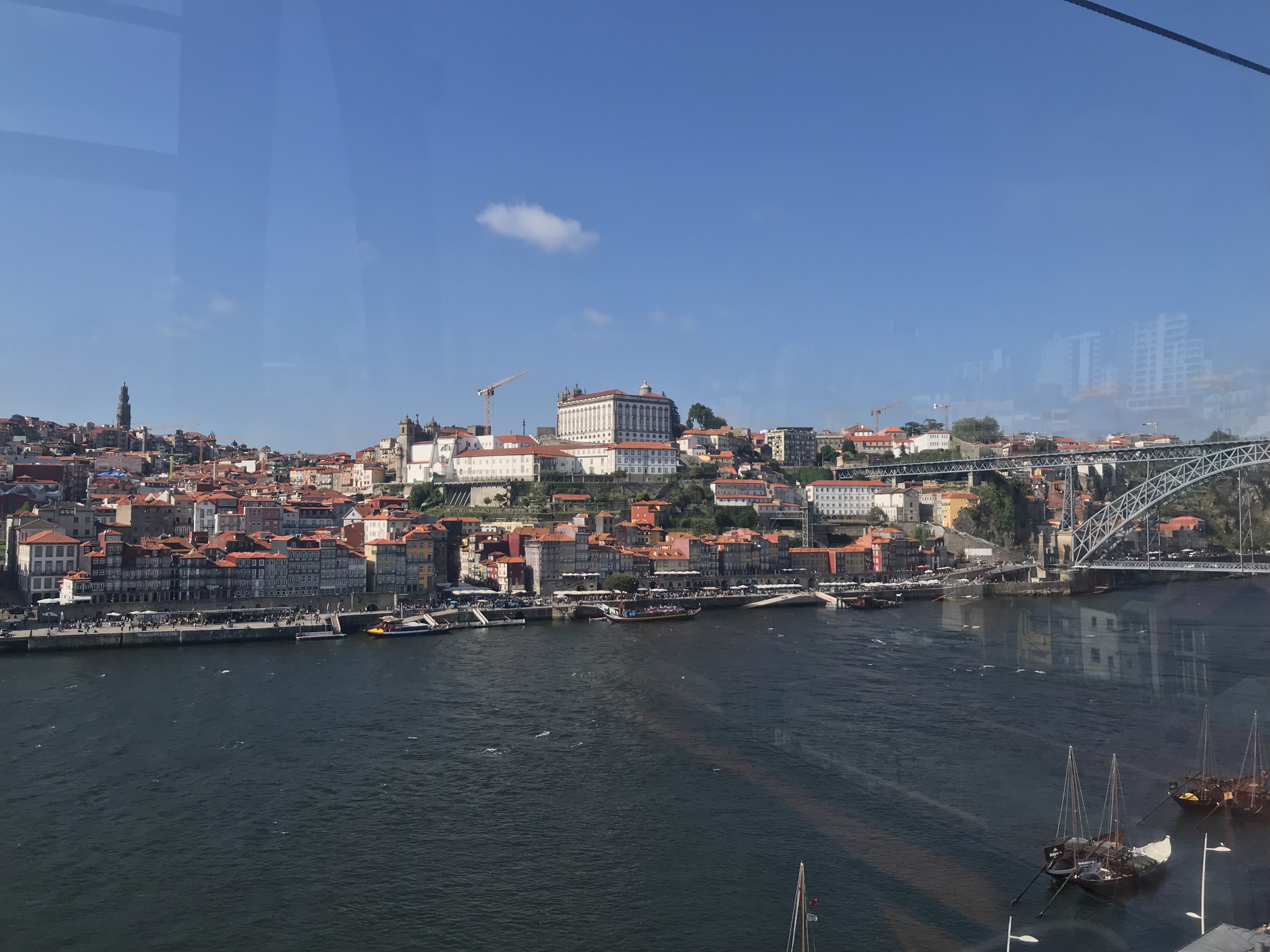 WanderlustBee - Porto, Portugal