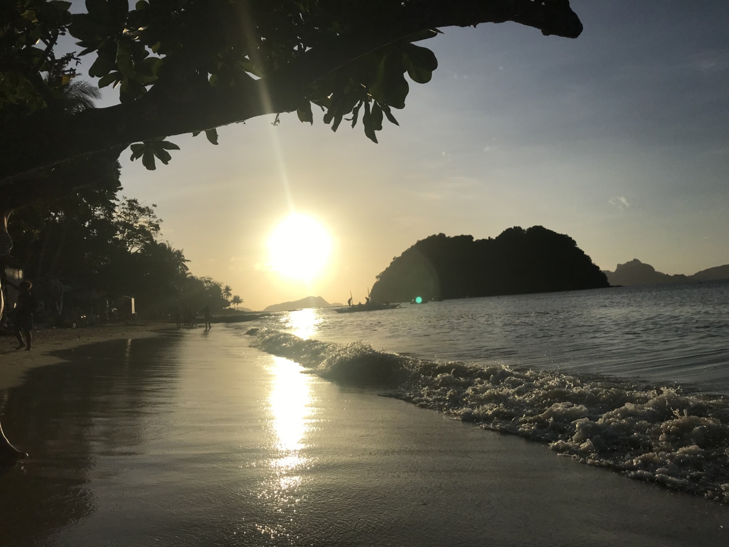 WanderlustBee - El Nido, Palawan, Philippines