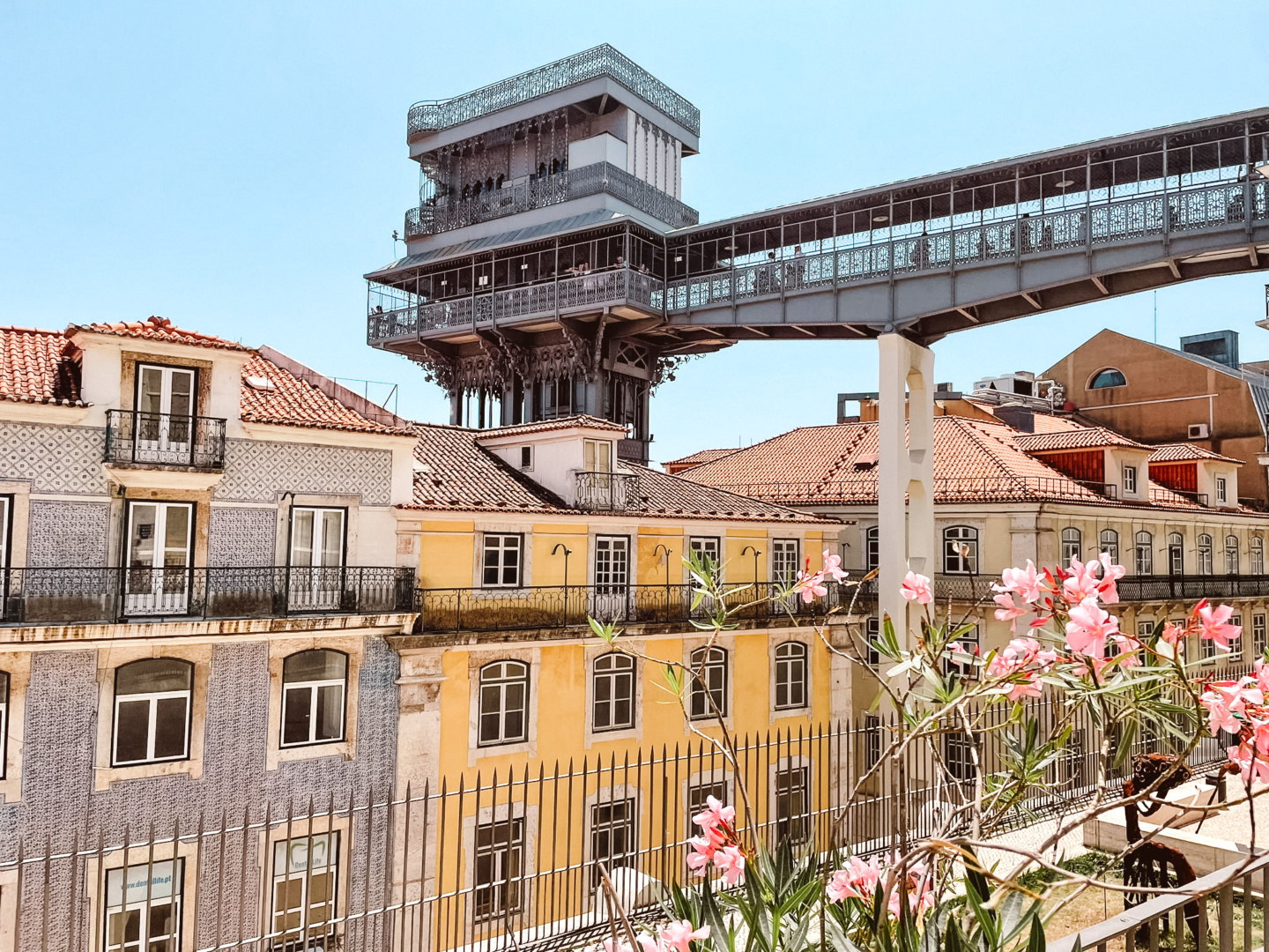 WanderlustBee- Lisbon June 23