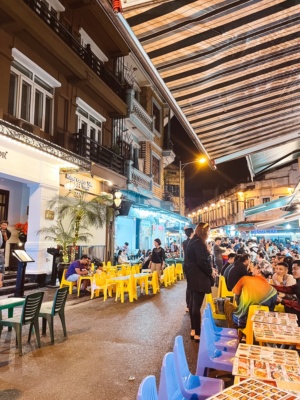 Wanderlust bee - Hanoi, vietnam.  Beer street