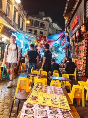 Wanderlustbee, Hanoi, Vietnam.