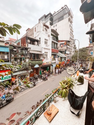 Wanderlust bee - Hanoi, vietnam.  